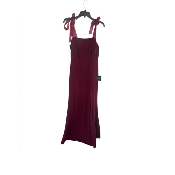 Lulu's Burgundy Maxi tie sleeve mermaid Dress Sz medium - Picture 2 of 5